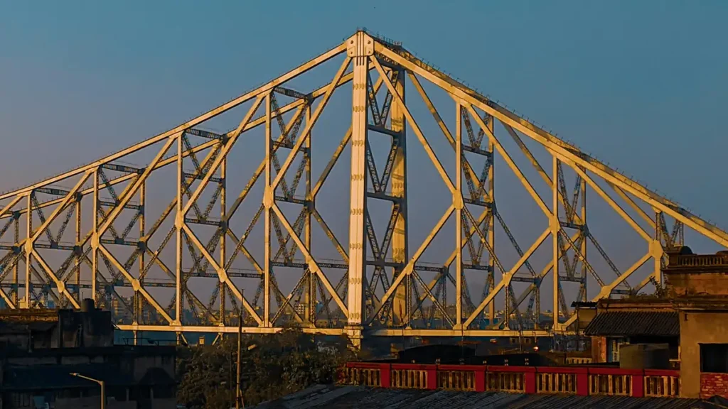 Overview of Howrah Bridge